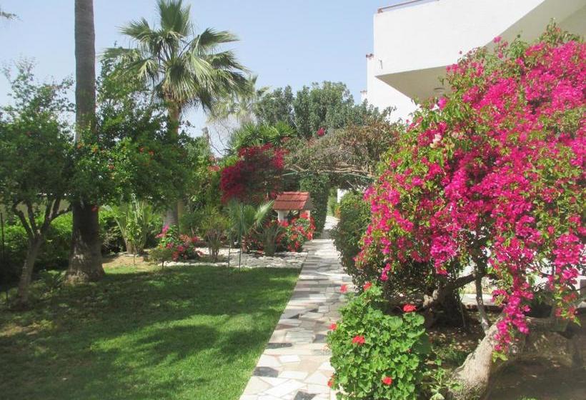 Tsialis Hotel Apartments