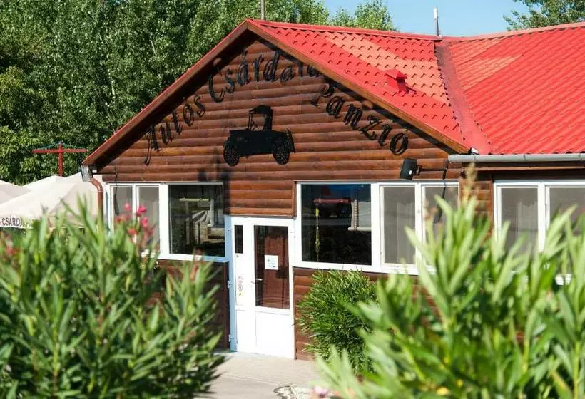 ユースホステル Autóscsárda és Panzió