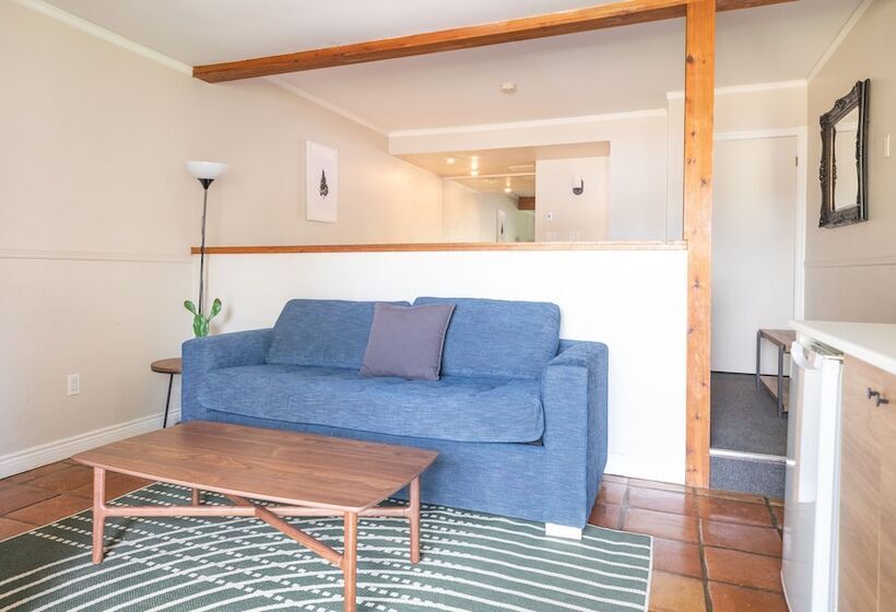 فندق صغير Bonnie View Inn