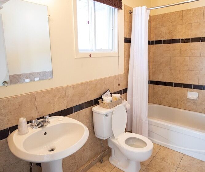 فندق صغير Bonnie View Inn