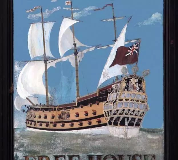 هاستل The George