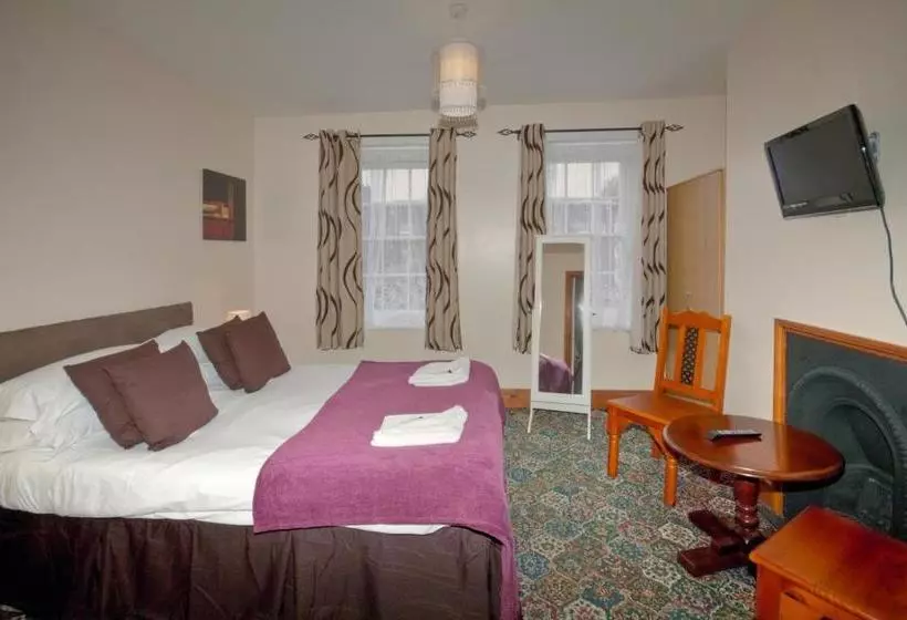 هاستل The George