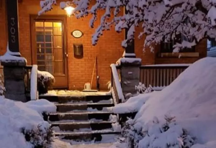 Ashbury House B&b
