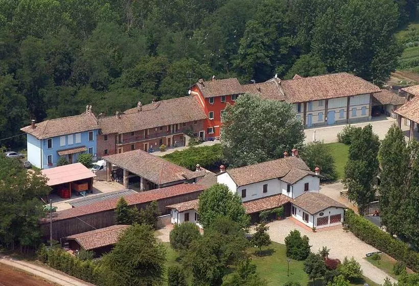 ホテル Agriturismo Cascina Caremma