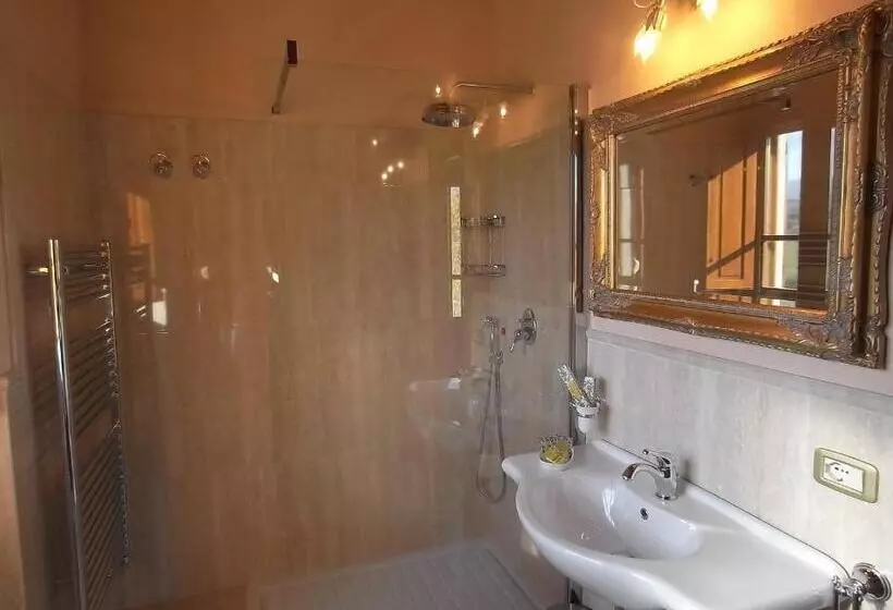 ホテル Agriturismo I Pagliai