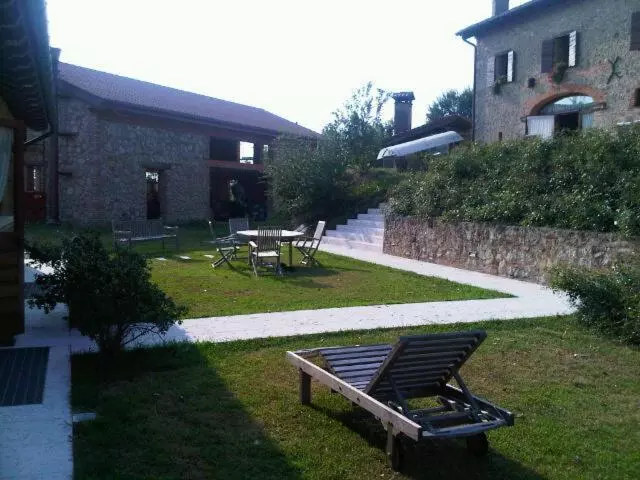 Hotelli Azienda Agrituristica Calronche