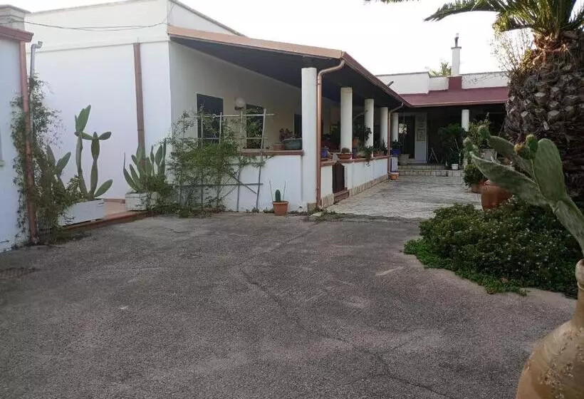 هتل Casa Colonica Liliane B&b