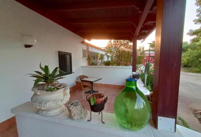 هتل Casa Colonica Liliane B&b