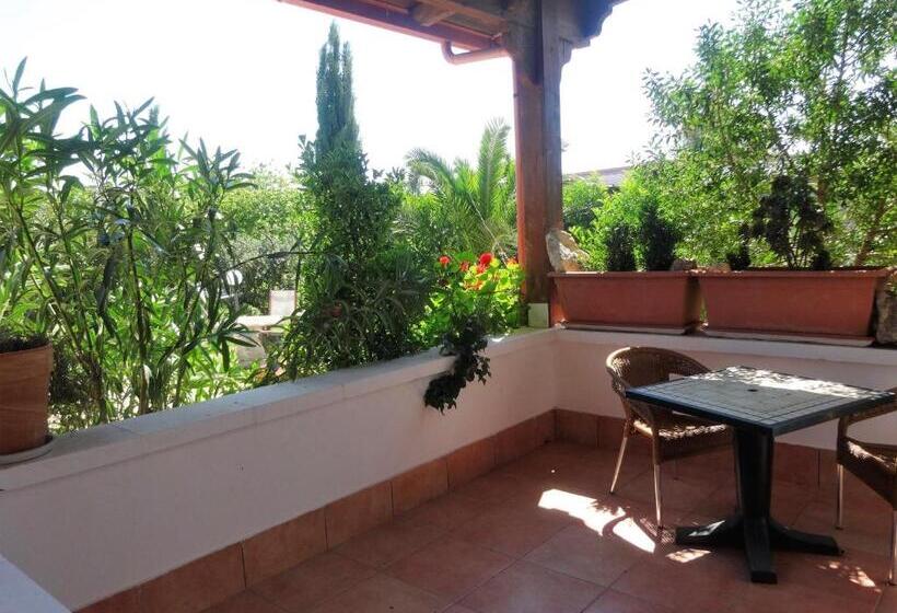 هتل Casa Colonica Liliane B&b