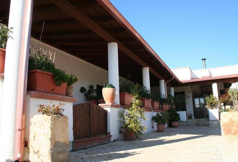 هتل Casa Colonica Liliane B&b