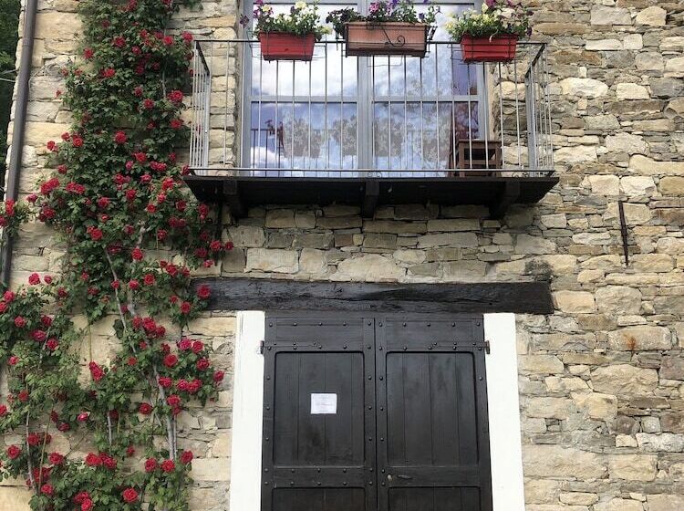 בית מלון כפרי Cascina Bertolotto Wine Resort