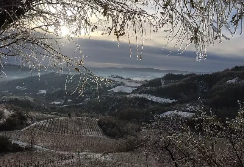 Hotelli Cascina Bertolotto Wine Resort