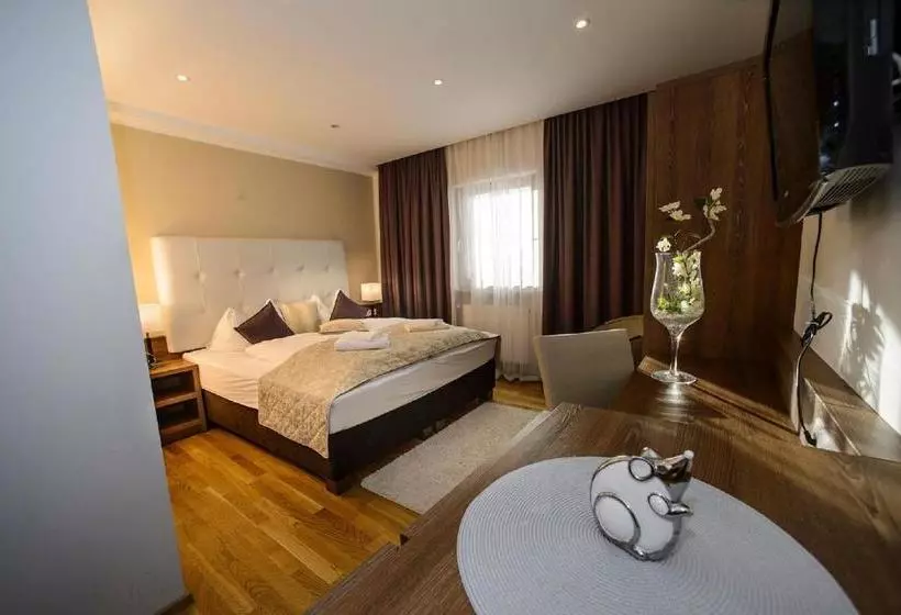 پانسیون Gasthof Ambachhof