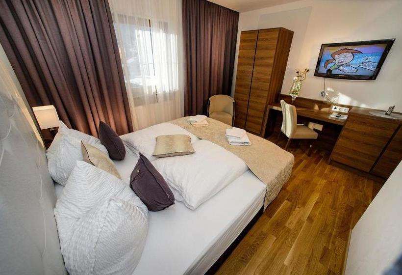 پانسیون Gasthof Ambachhof