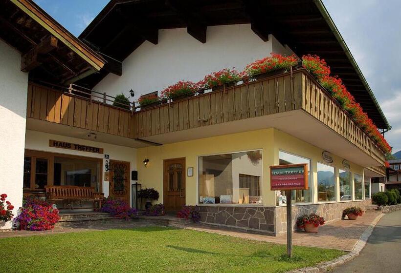 פנסיון Haus Treffer