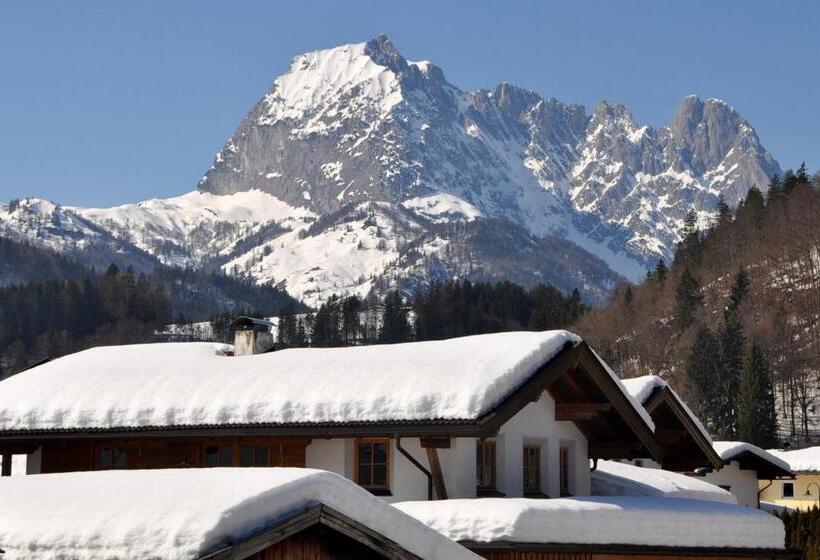 פנסיון Haus Treffer