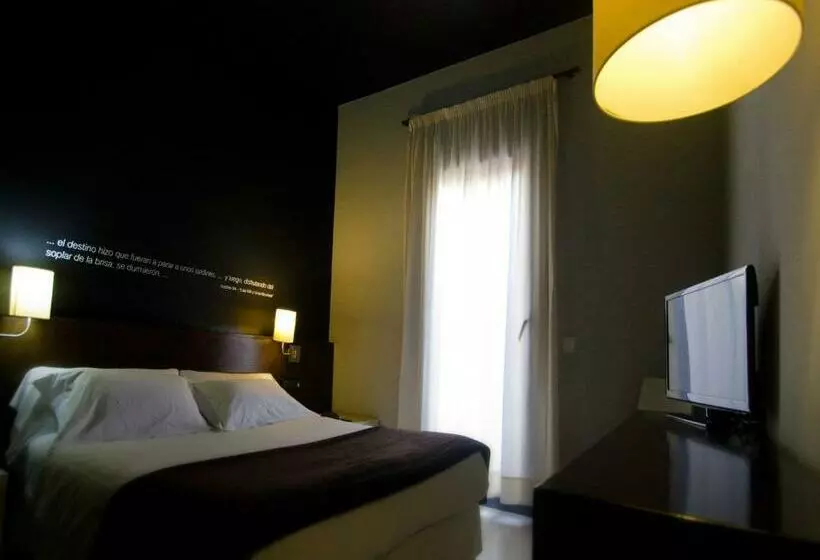 Majatalo Hostal Badaloní