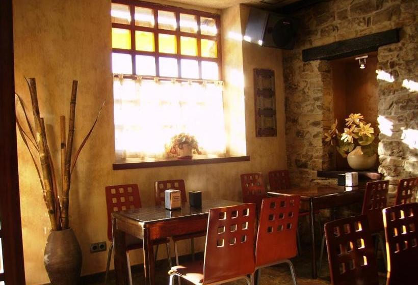 펜션 Hostal Restaurante Arangoiti