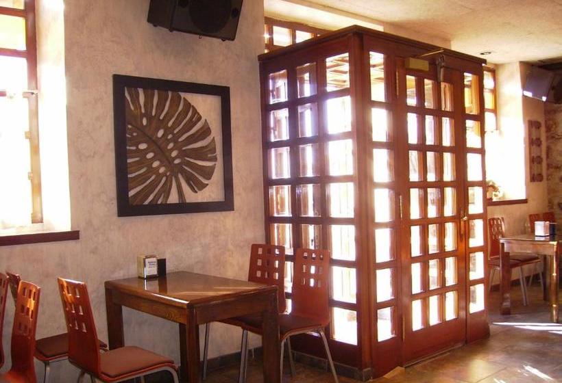 펜션 Hostal Restaurante Arangoiti