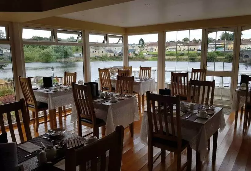 Majatalo The River S Edge Guest House