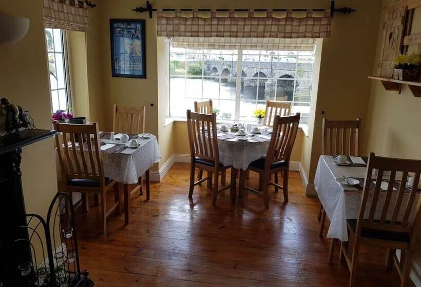 Pensão The River S Edge Guest House