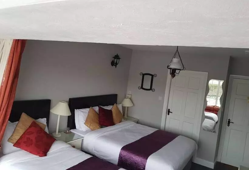 Majatalo The River S Edge Guest House