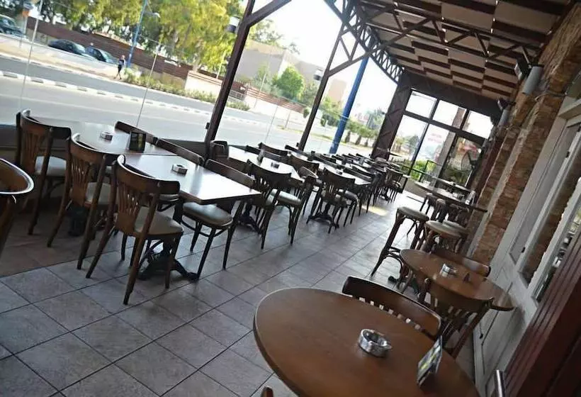 Pigeon Beach Hotel Apartments