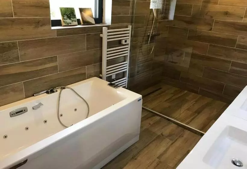 استراحتگاه Maranatha Résidence Avec Plage Privée, Piscine Chauffée