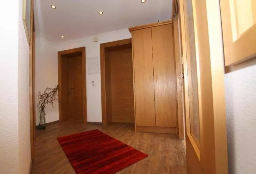 Apart Frühstückspension Stark