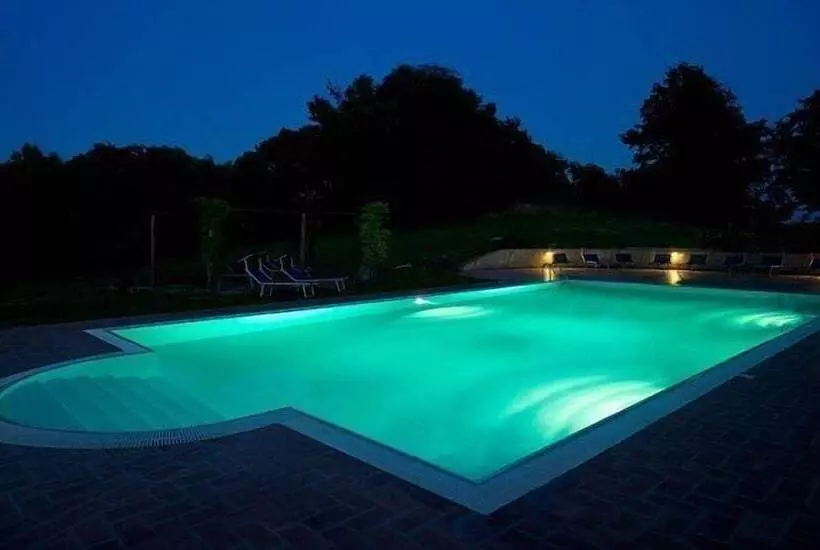 Hotelli Agriturismo Il Fantone