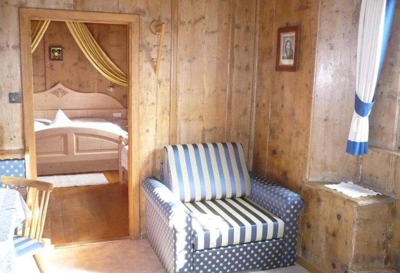 فندق Ansitz Zehentner