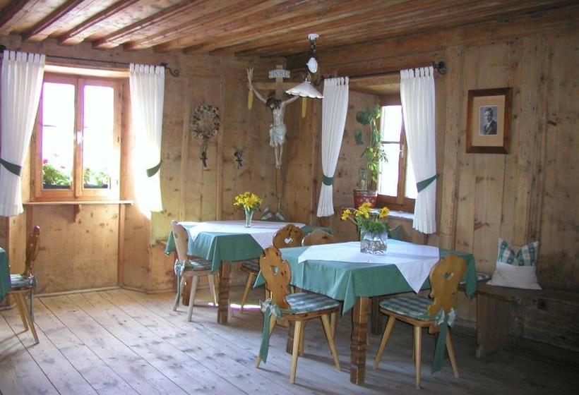 فندق Ansitz Zehentner