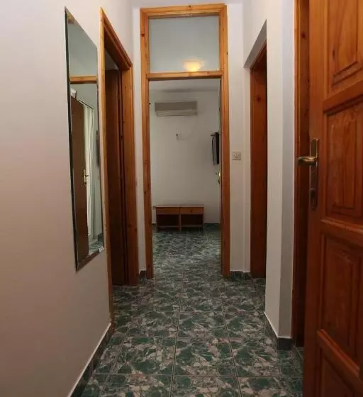پانسیون Apartments Memidz