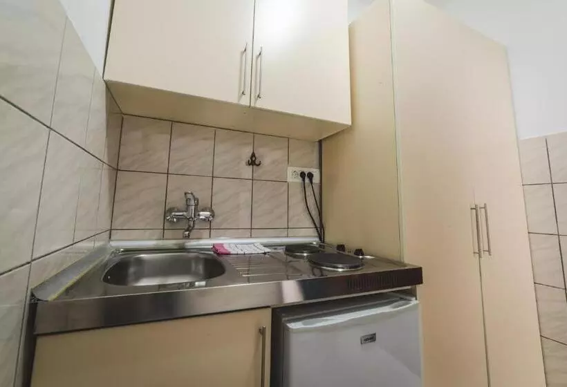 پانسیون Apartments Memidz