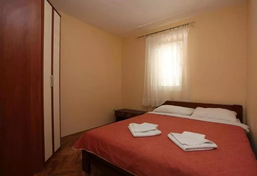 پانسیون Apartments Memidz