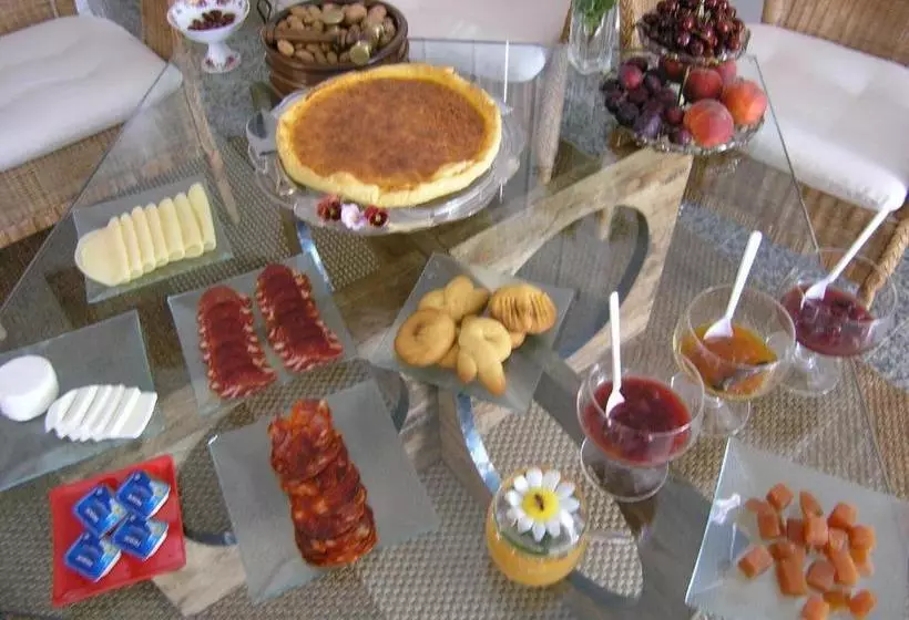 Majatalo Casa De Alpajares   Guest House & Spa