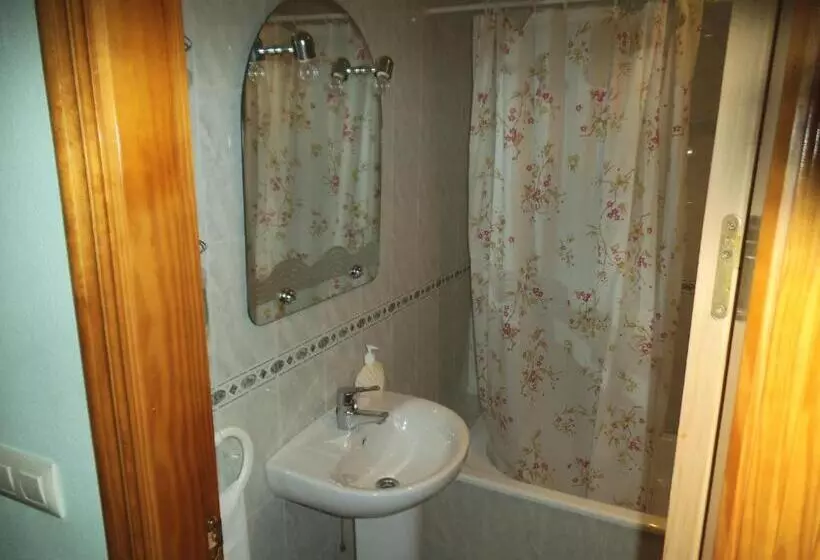 ペンション Hostal San Andres