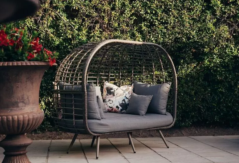 Majatalo Les Chambres Guest House