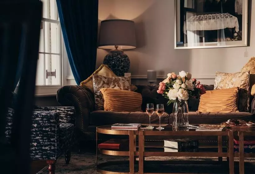 Majatalo Les Chambres Guest House