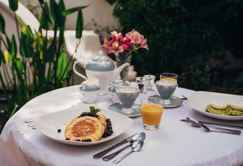 פנסיון Les Chambres Guest House