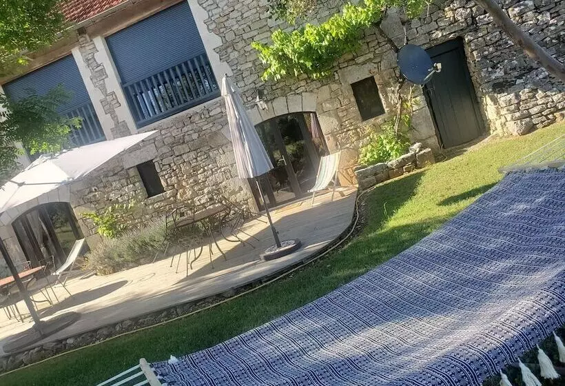 Majatalo Le Roulottes Du Petit Gouffre De Padirac Avec Spa