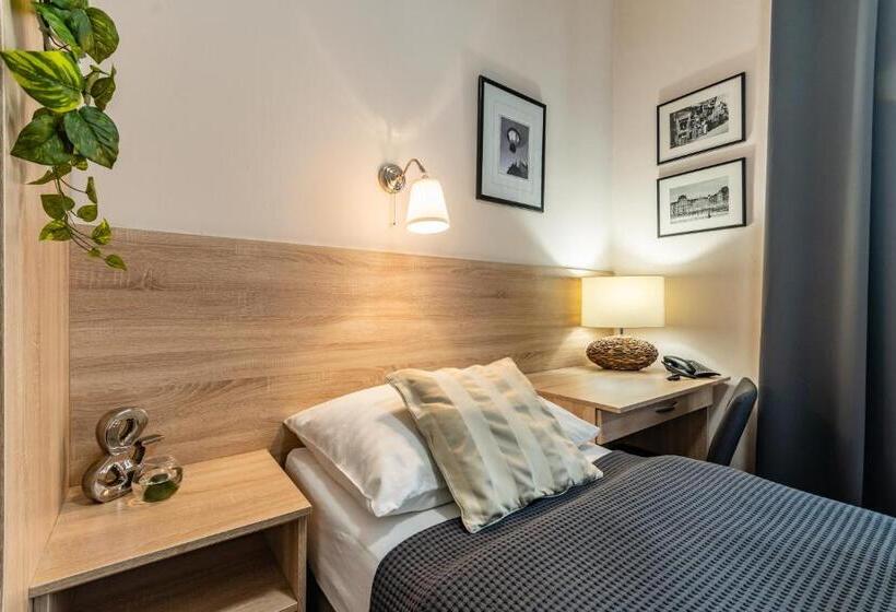 Panzió Penzion A Restaurace Stará Roudná