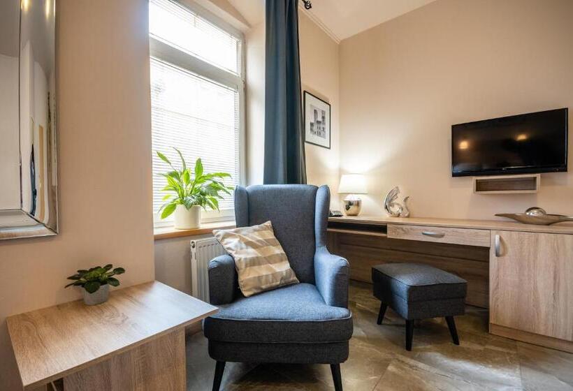 Panzió Penzion A Restaurace Stará Roudná