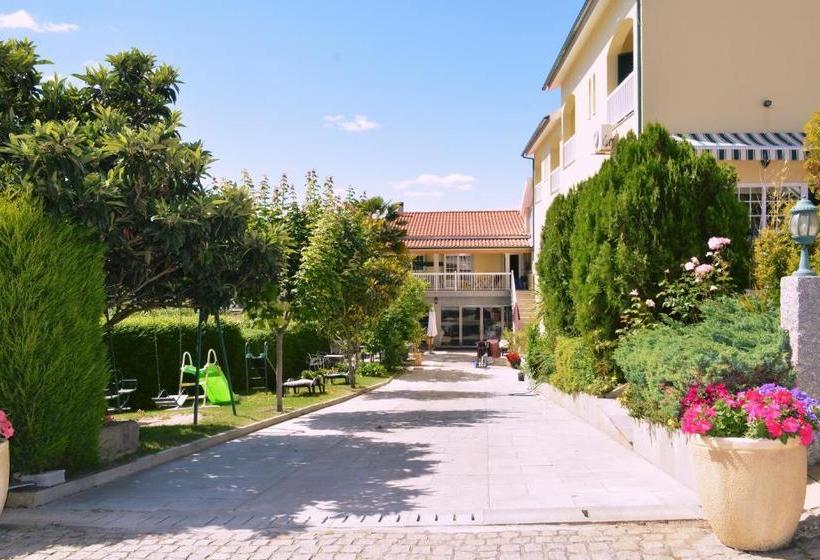 بنسيون Ze Luis