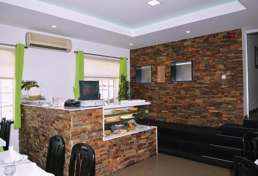 بنسيون Ze Luis