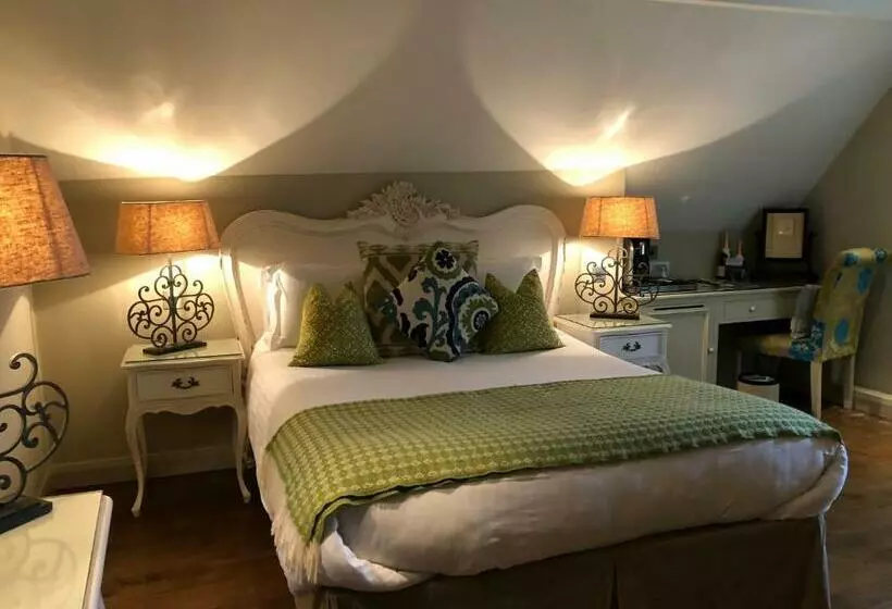 ユースホステル The Wheatley Arms