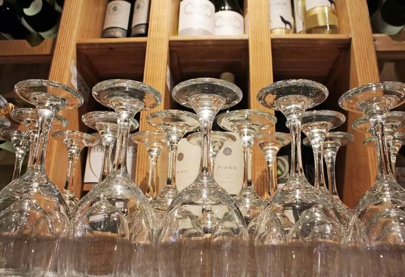 ユースホステル The Wheatley Arms