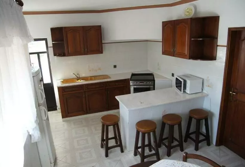 Apartamentos E Quartos Atalaia