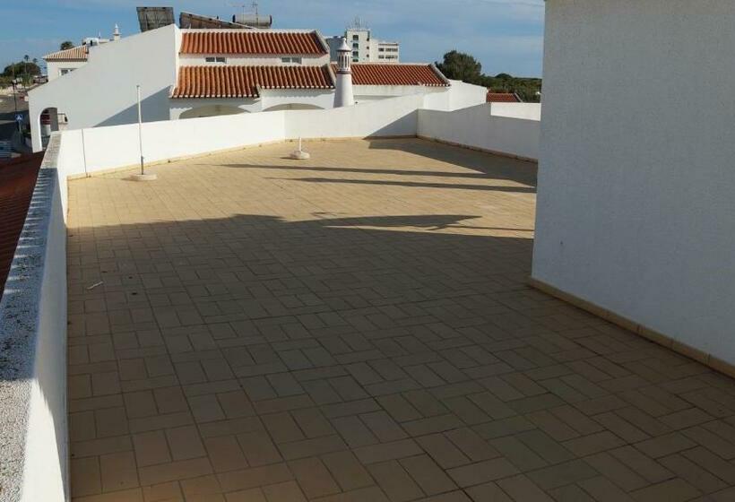 Apartamentos E Quartos Atalaia