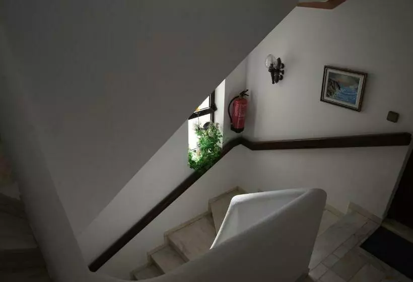 Apartamentos E Quartos Atalaia